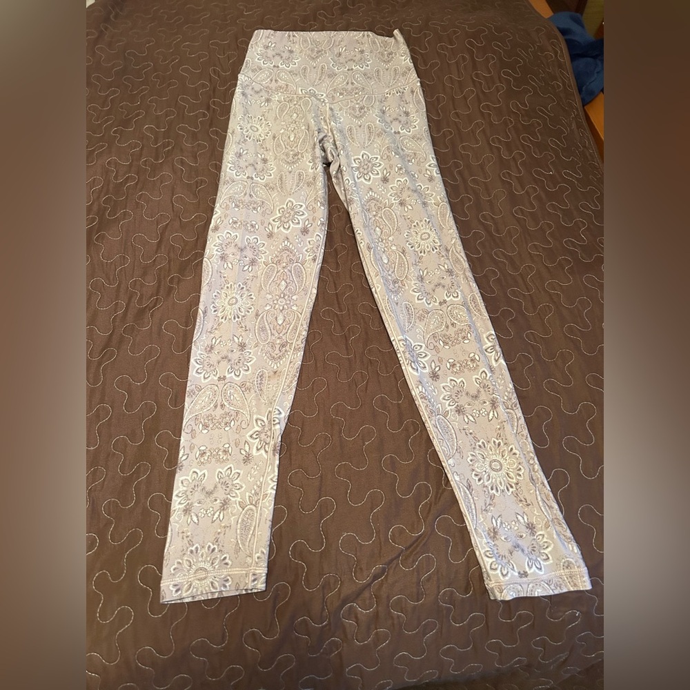 Aerie Cream Floral Leggings